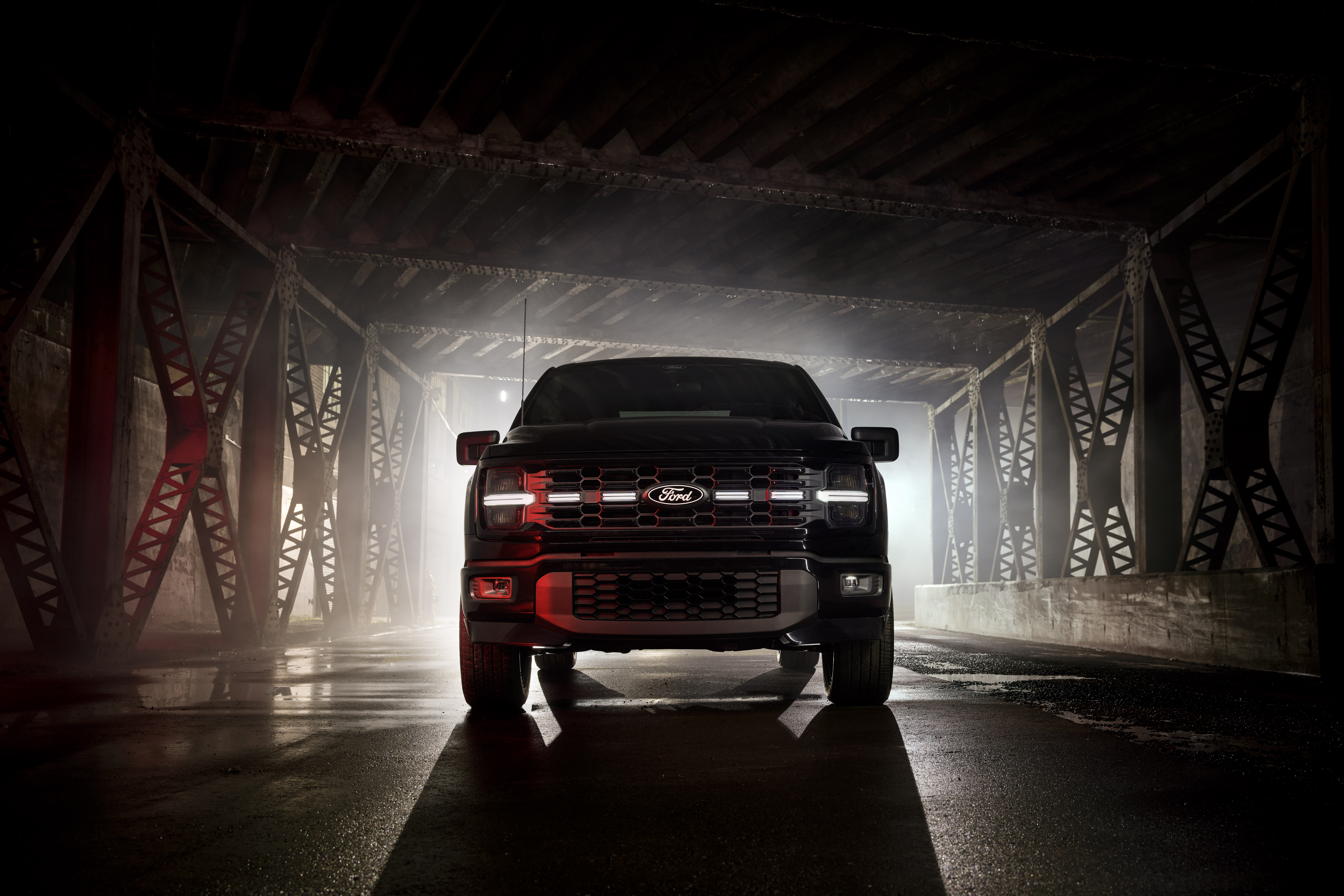 The front grille of the F-150 Lobo.